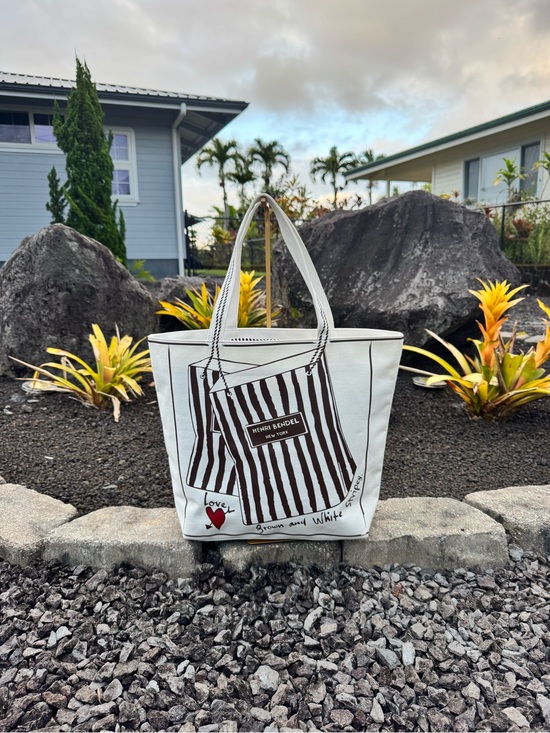 henri bendel Handbags - Henri Bendel Love of Shopping Canvas Tote Bag White Brown Stripe Market Shopper